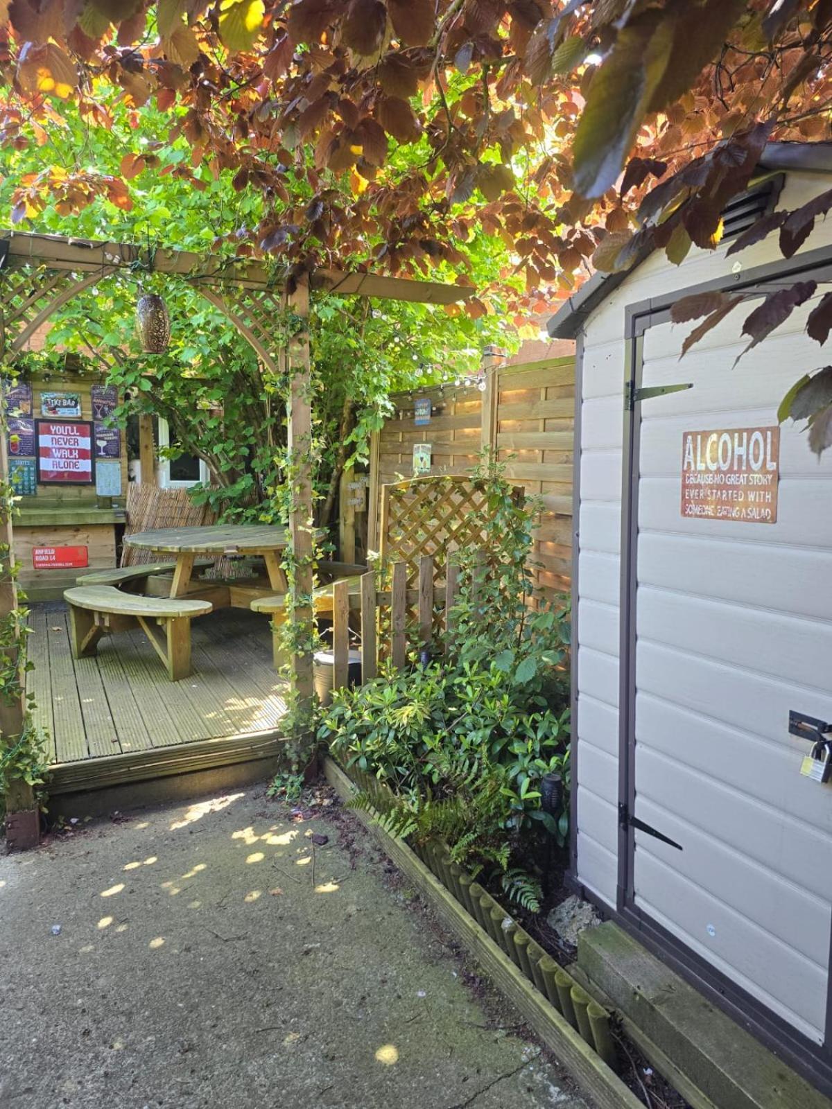 Elegant 2 Bed With Hot Tub And A Host Of Amenities