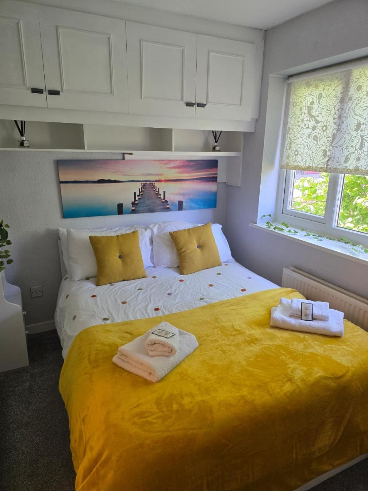 Elegant 2 Bed With Hot Tub And A Host Of Amenities * Liverpool