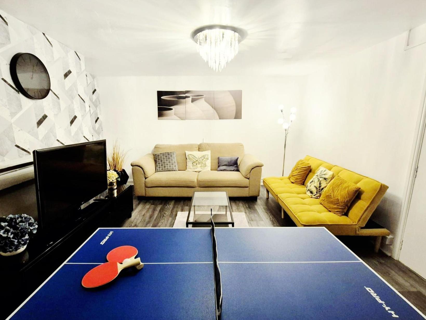 Centre With Tennis Table Apartment