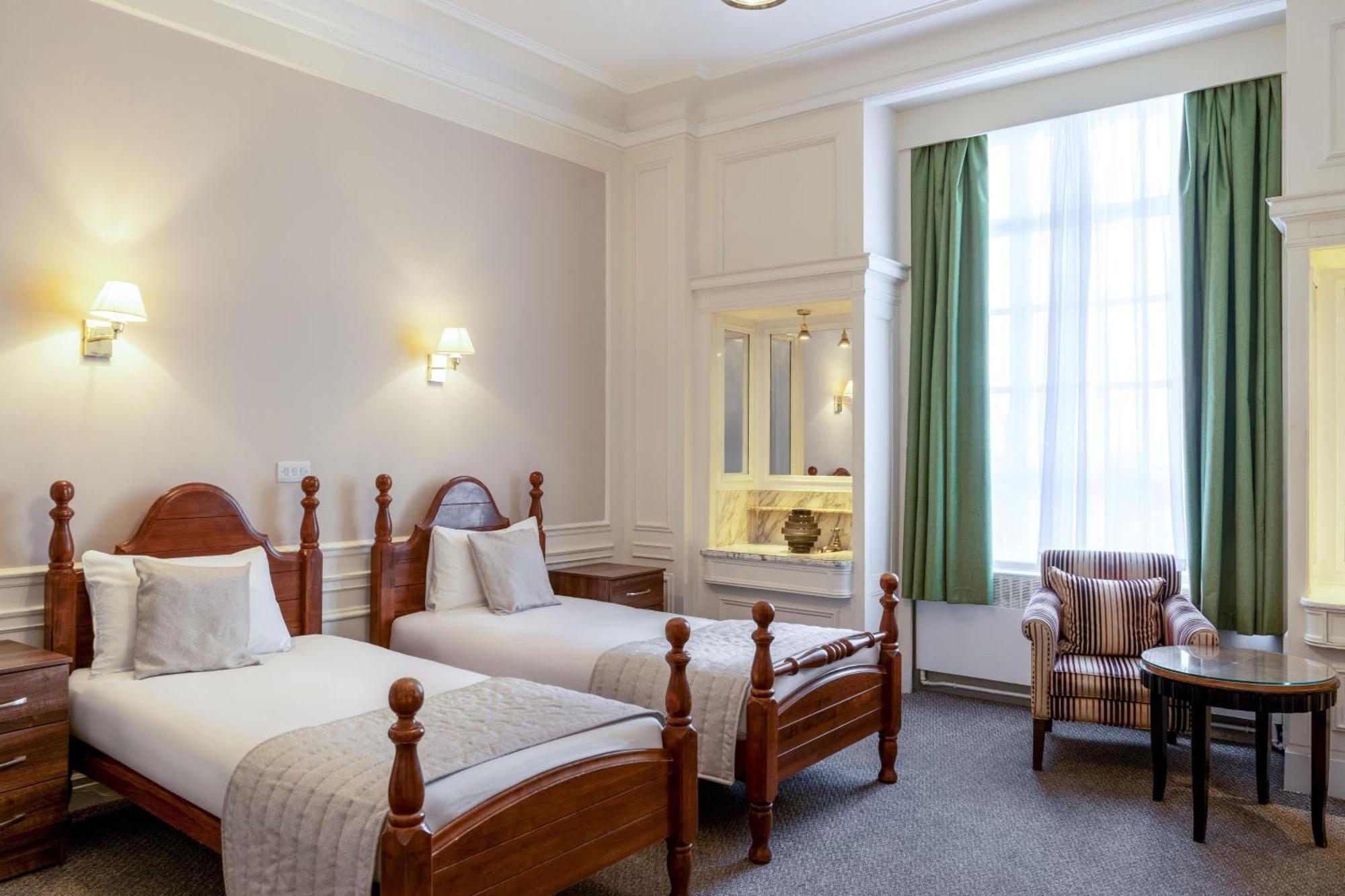 Hotel Adelphi 3*