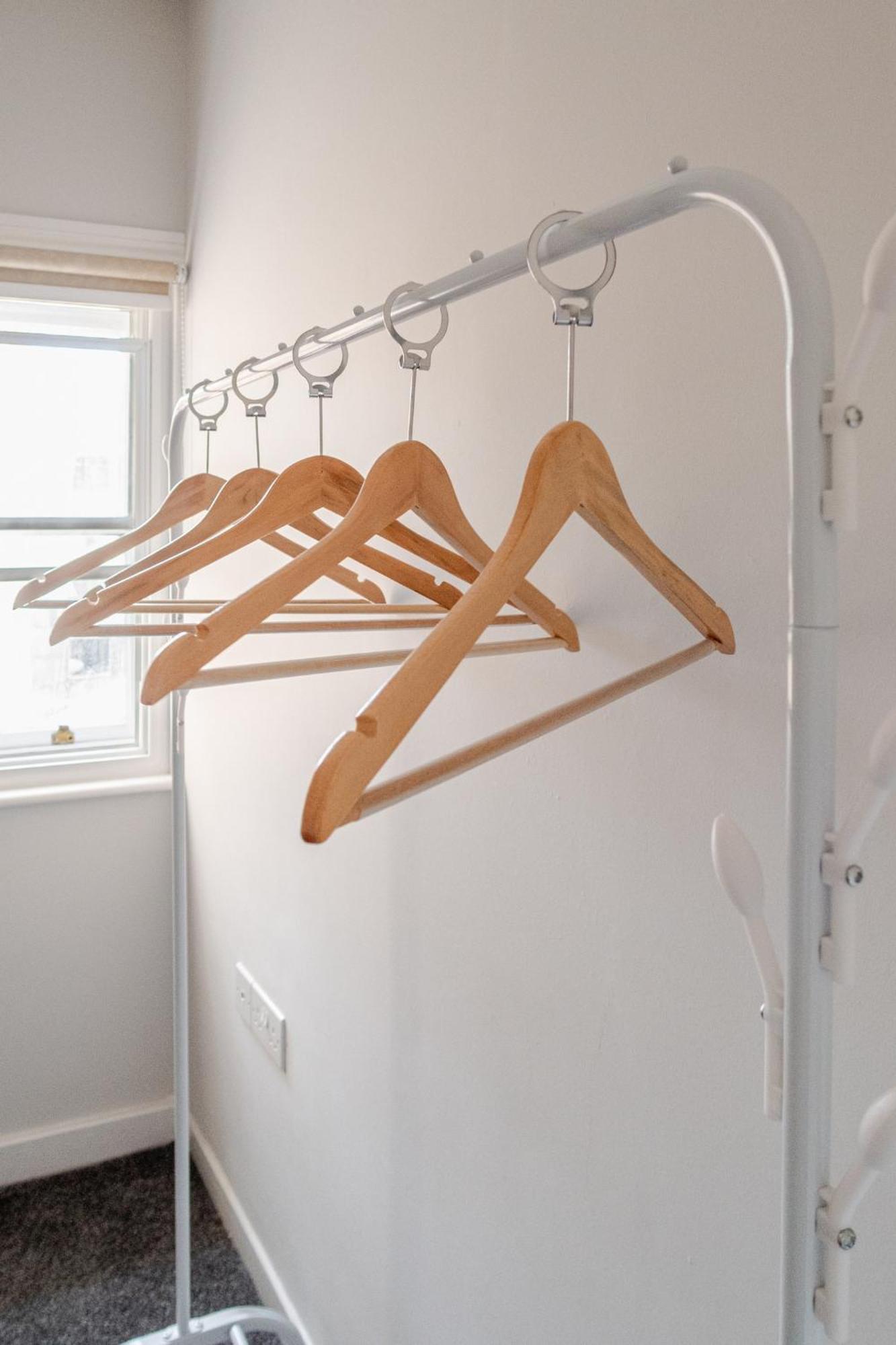 Escape - Modern 1-bed With Sofa Bed, Sleeps 4 - Perfect For Families & Friends Apartment Liverpool