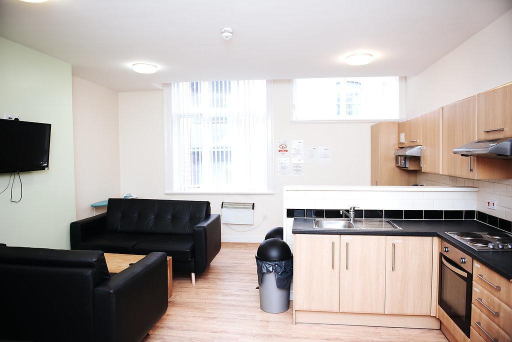 Oliver House Hostel