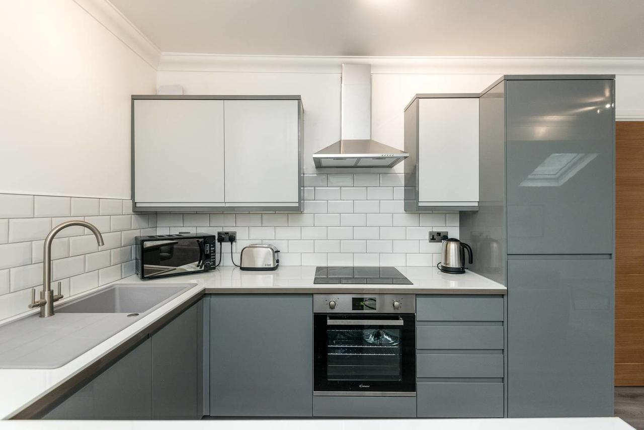 Wood Street Apartment