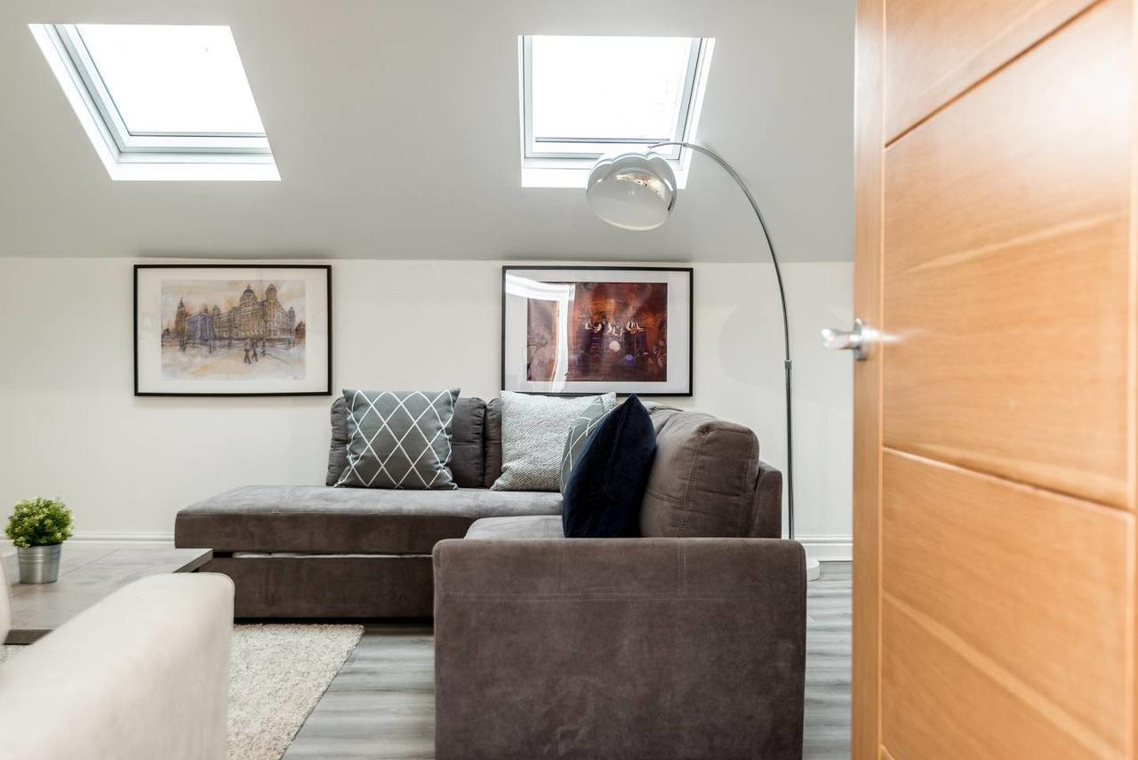 Wood Street Apartment