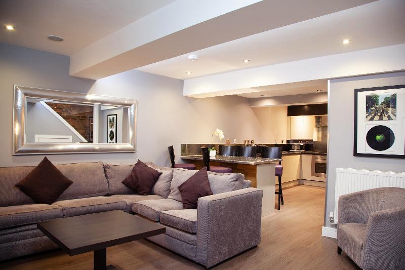 Epic - Campbell Street Apartment