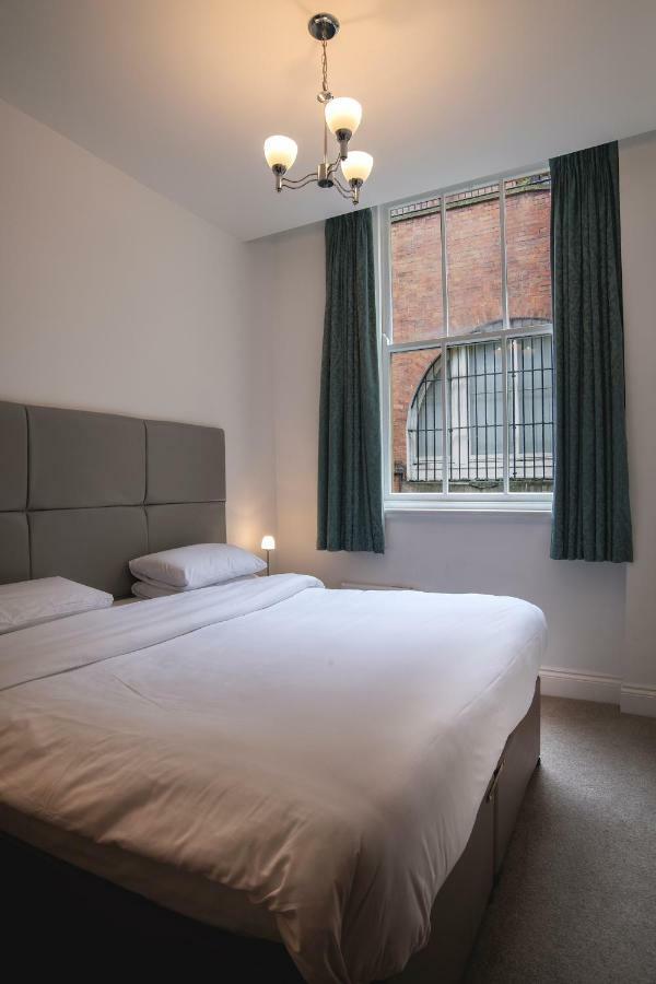 The Castle Collection - 25 Castle Street *