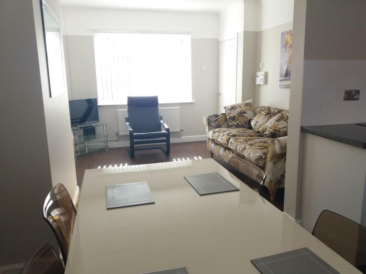 House Apartment *