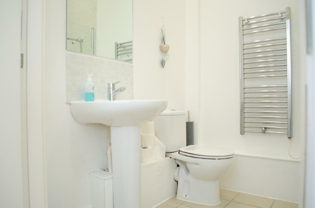 Apartment Penthouse In Centre - Free Parking - Balcony - By Happy Days