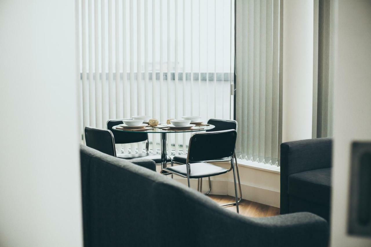 Penthouse In Centre - Free Parking - Balcony - By Happy Days