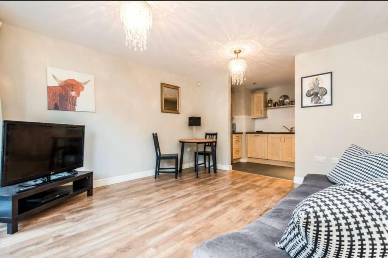 Apartment Flat 6, First Floor, Manhattan Place - Centre