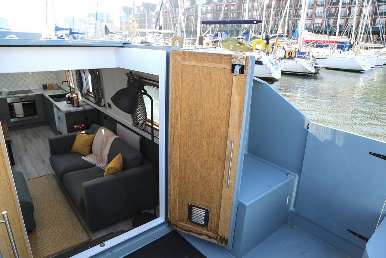 Botel The Boat 5*
