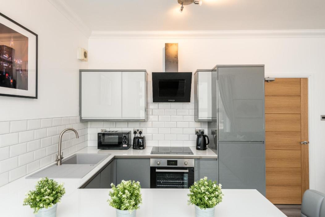 Wood Street Apartment