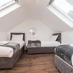 Party Apartment 3 Sleeps 10