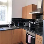 4 Bed City Centre Flat