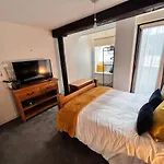Stunning Liverpool City Center Apartment