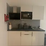 Bloomsbury House - Modern Studios Near Anfield