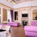 Signature Living Bold Street