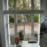 Orange Rentals- Cosy 1-Bed Apartment Near Lark Lane & Sefton Park