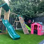 Large New Detached House Woolton, Families, Free Parking, Massage, Bbq, Play Room & More