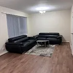 Spacious 2 Bed Apartment - Free Parking