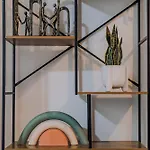 Miranda House - Air Host & Stay - Sleeps 7