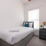 Spacious 4-Bedroom Home Close To Liverpool City Centre