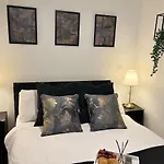 L1 Central City Studio - 3 Guests - Luxury