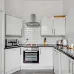Cozy Liverpool Retreat