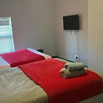 Cozy Large Sized 4 Bedroom Flat