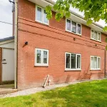 Charming Home W Parking Near Liverpool City Centre