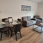 Modern & Spacious 1 Bed Apartment In Liverpool