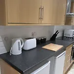 No 9 At Ivanhoe - Large 2 Bed Near Sefton Park And Lark Lane