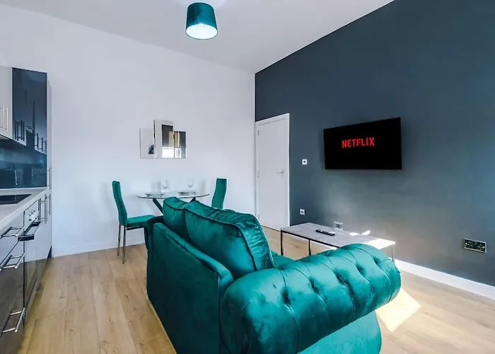 Stylish Apartment Located In The City Centre Of Liverpool - Web-Exclusive Offers At A-Kapartments