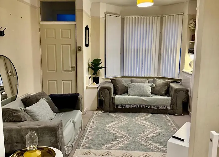 Charming Sefton Park Escape, Pet-Friendly