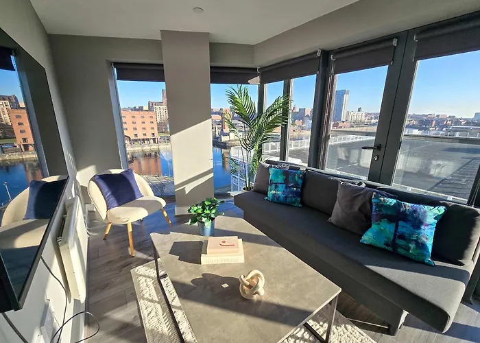 Stunning Liverpool Dockside Apt By City Superhost