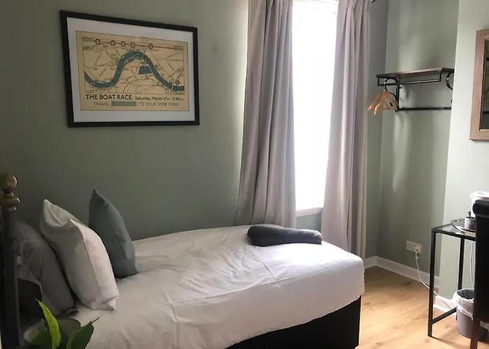 Lark Lane Rooms