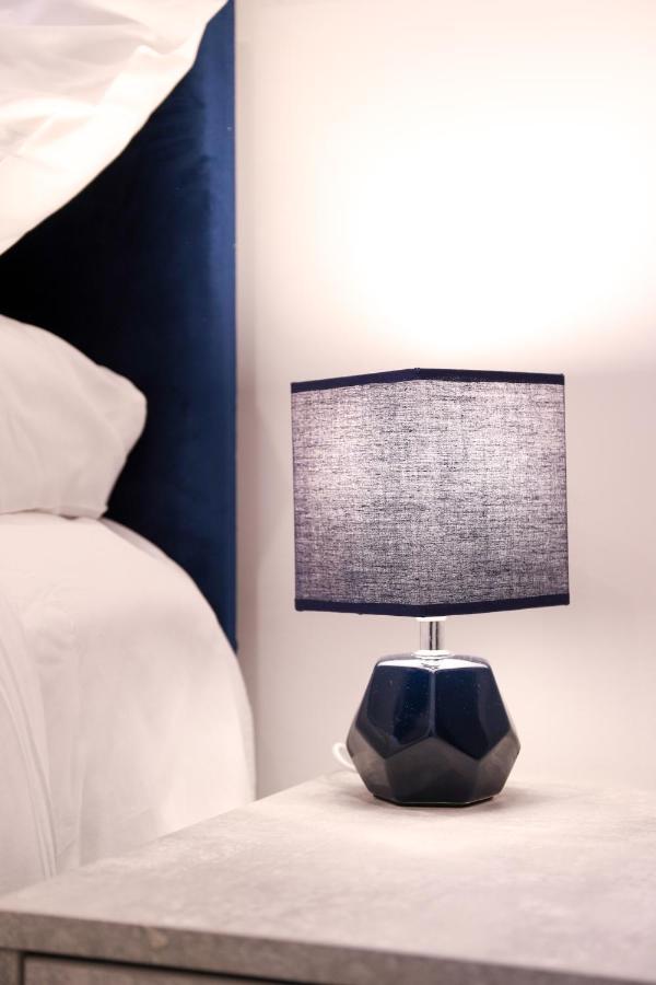 Apartment 16 Queen Avenue Collection By Happy Days *