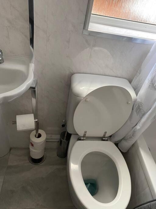 Whitland Short Stays Apartment *