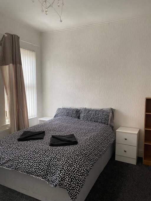 Apartment Whitland Short Stays *