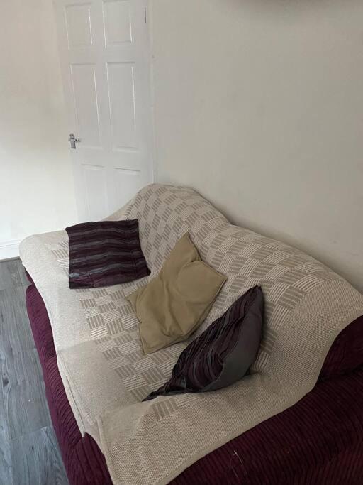 Whitland Short Stays Apartment *