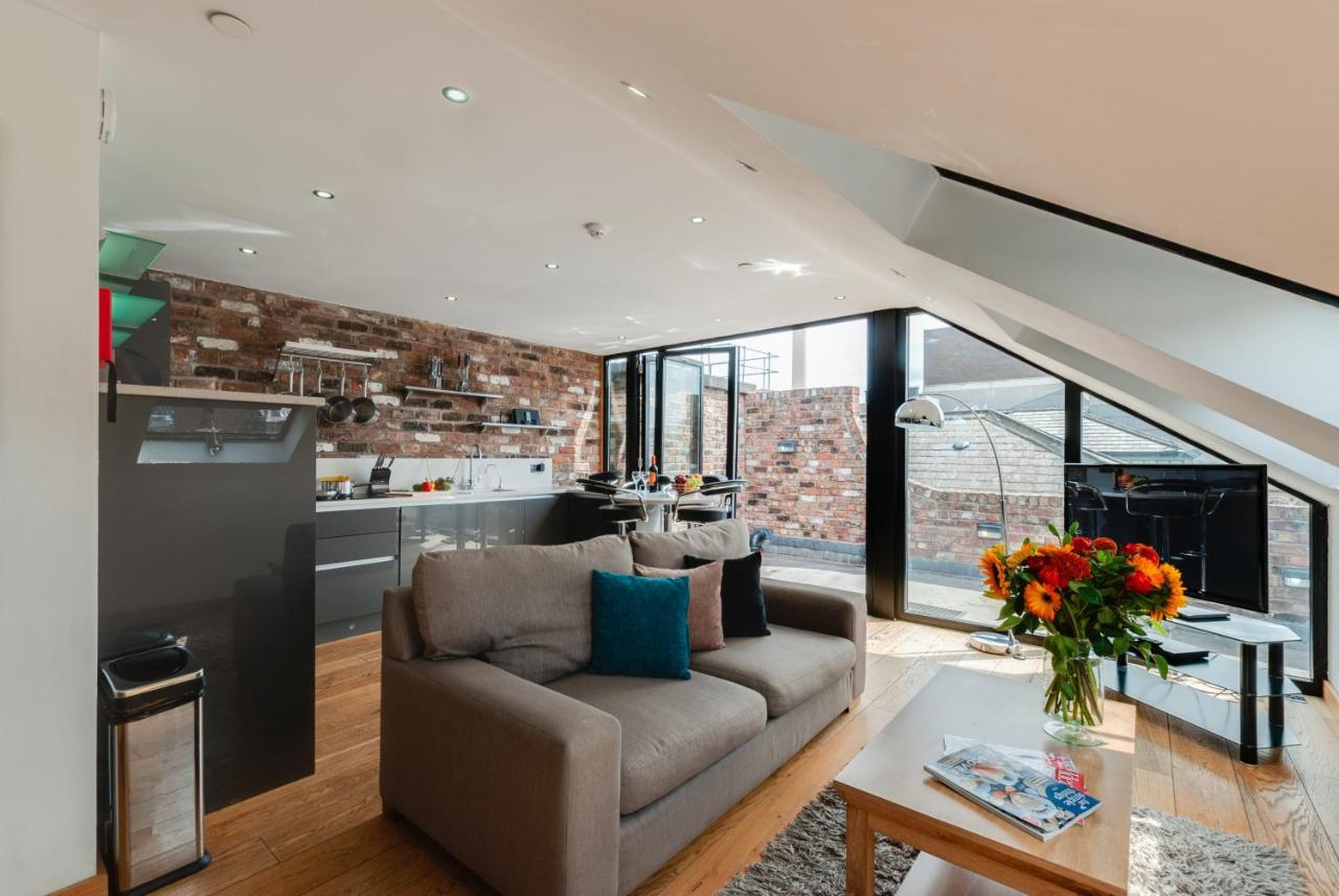 Base Serviced - Sir Thomas Street Liverpool