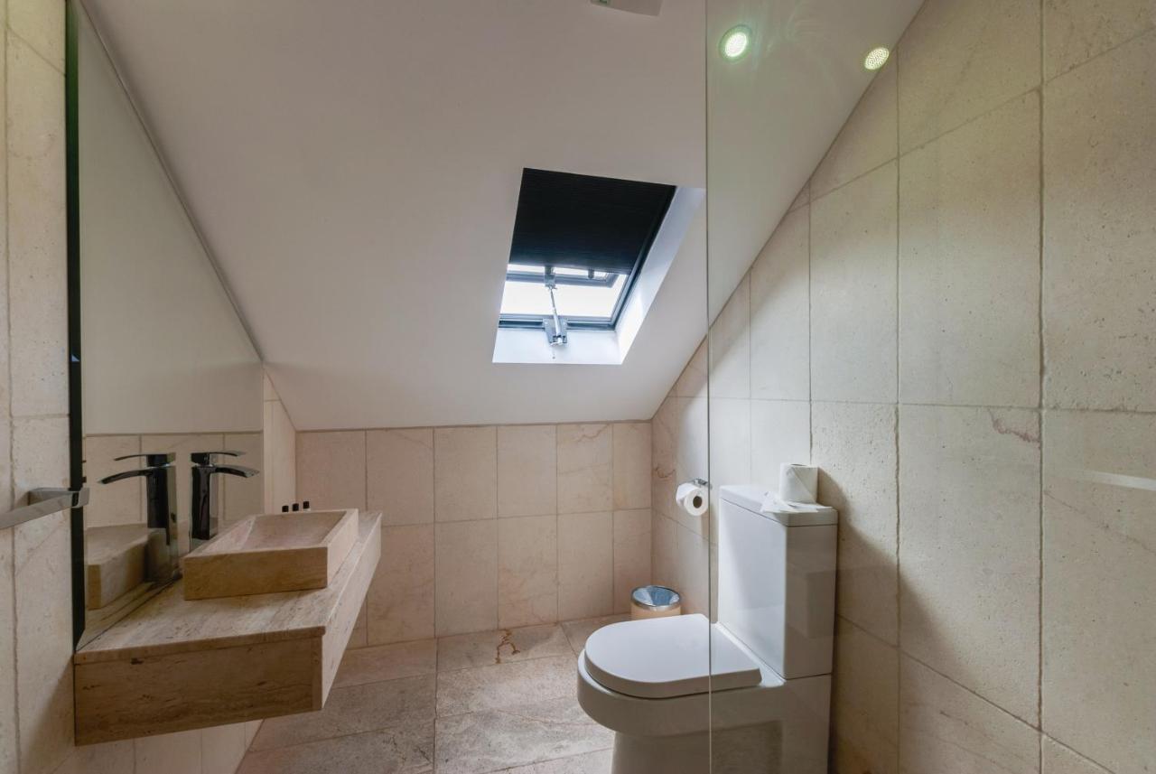 Apartment Base Serviced - Sir Thomas Street *