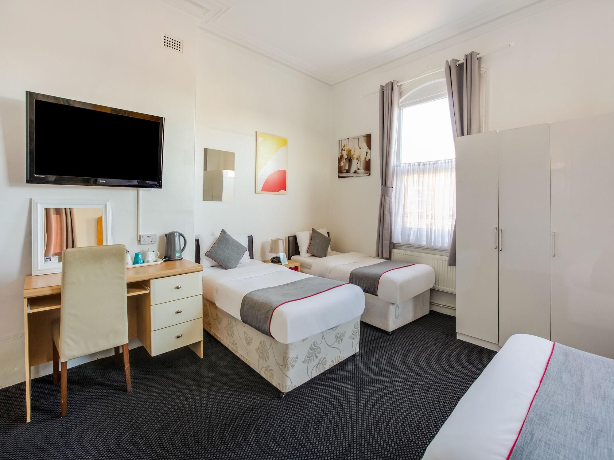 Oyo Palatine Inn 2*