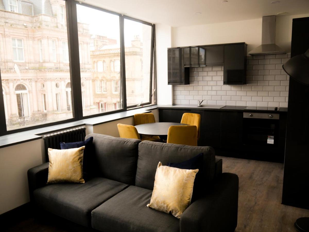 New Oxford House By Happy Days * Liverpool