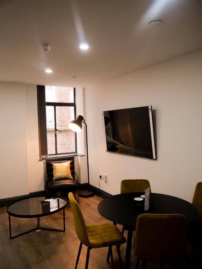 New Oxford House By Happy Days * Liverpool