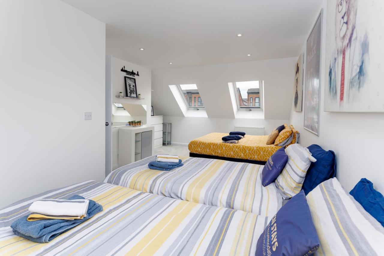 Homely New Build House With Anfield Stadium View