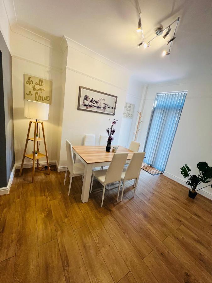 Luxurious Modern House In Anfield! Close To Lfc, Efc, Centre!!! *