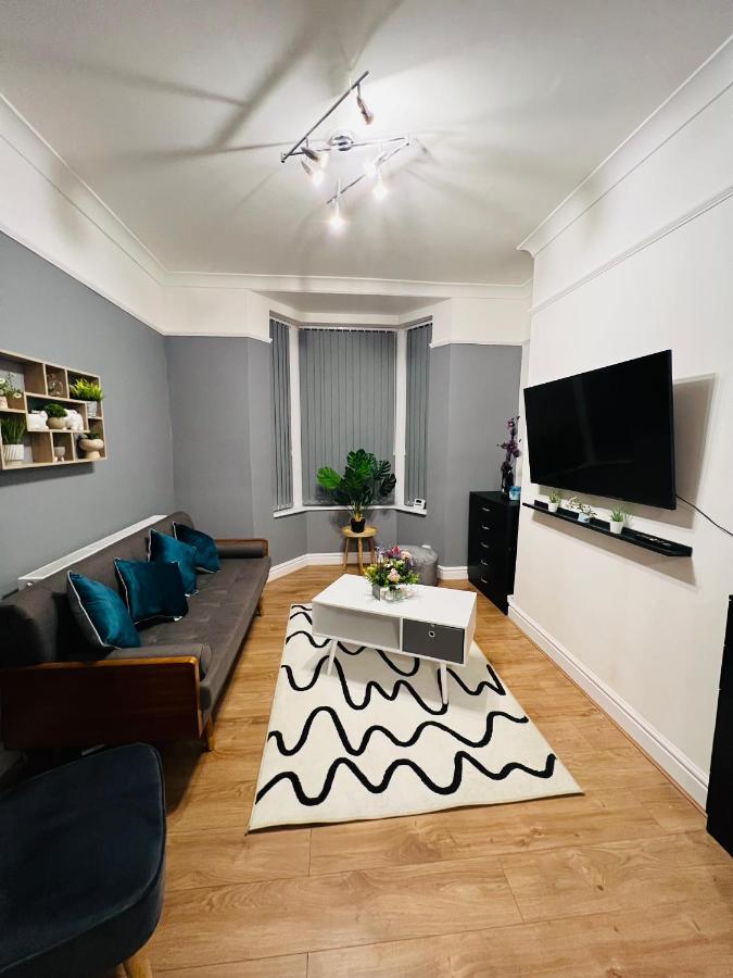 Luxurious Modern House In Anfield! Close To Lfc, Efc, Centre!!!