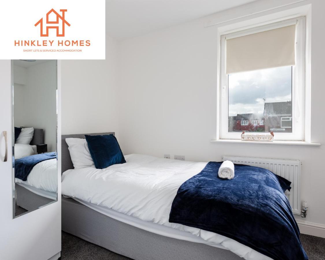 5 Beds - Free Gated Parking - Centre - By Hinkley Homes Short Lets & Serviced Liverpool