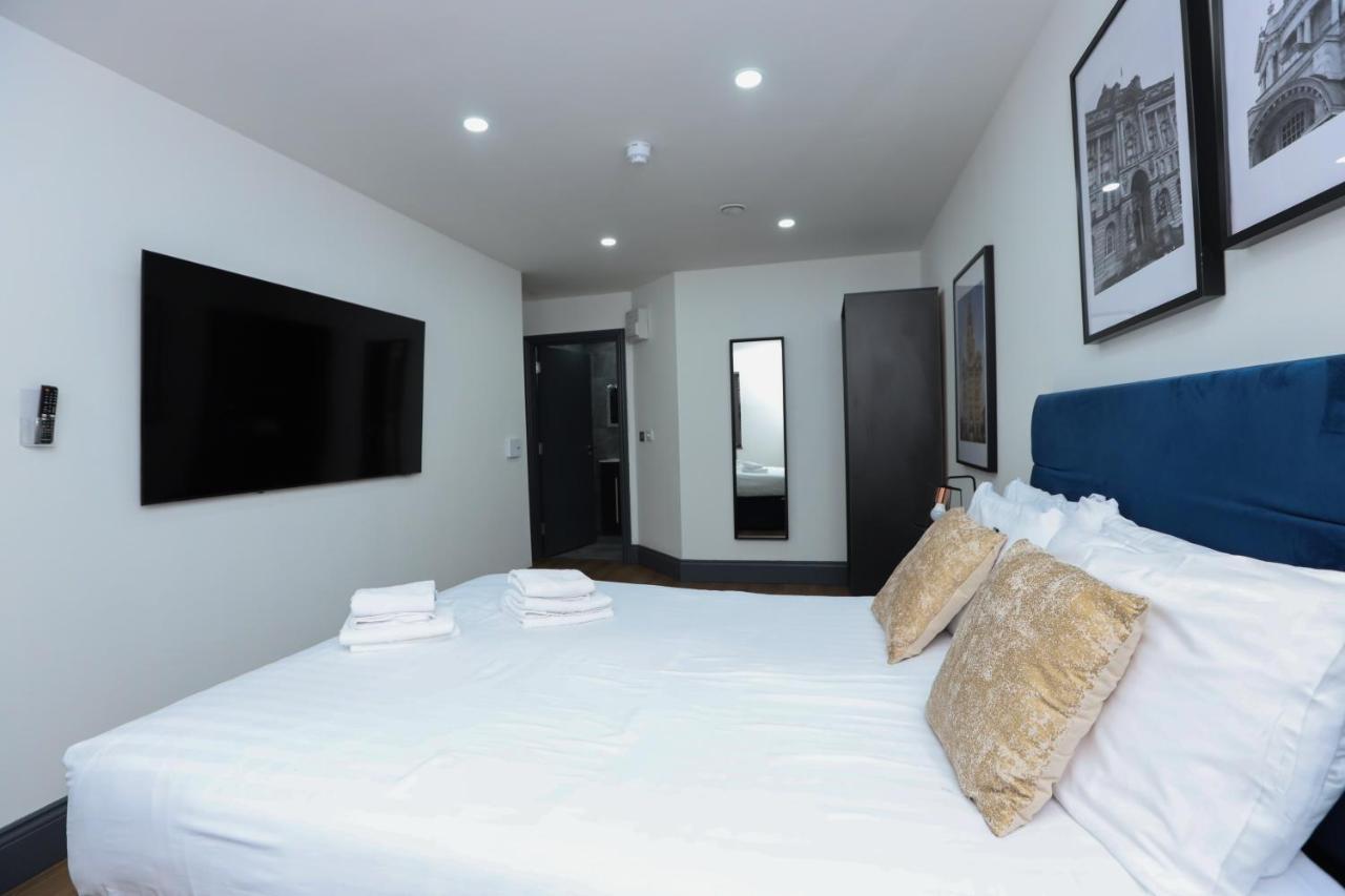 Apartment New Oxford House By Happy Days *
